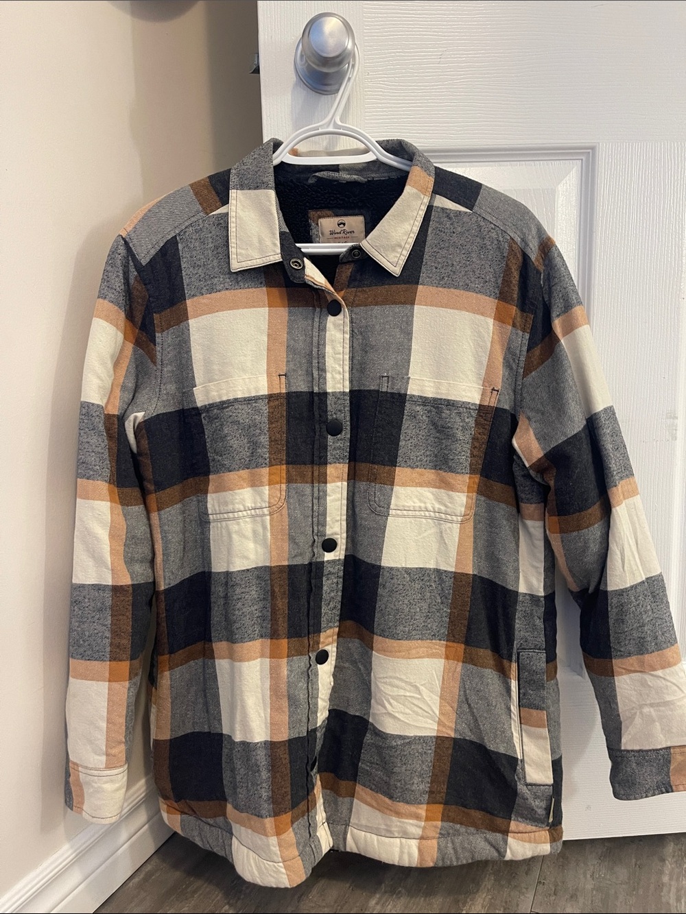 Women’s plaid coat wind river